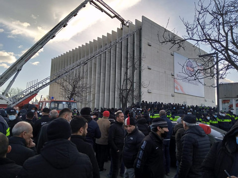 Gruzijos laukia bedugnė, o Europos Sąjunga ragina pagalbą