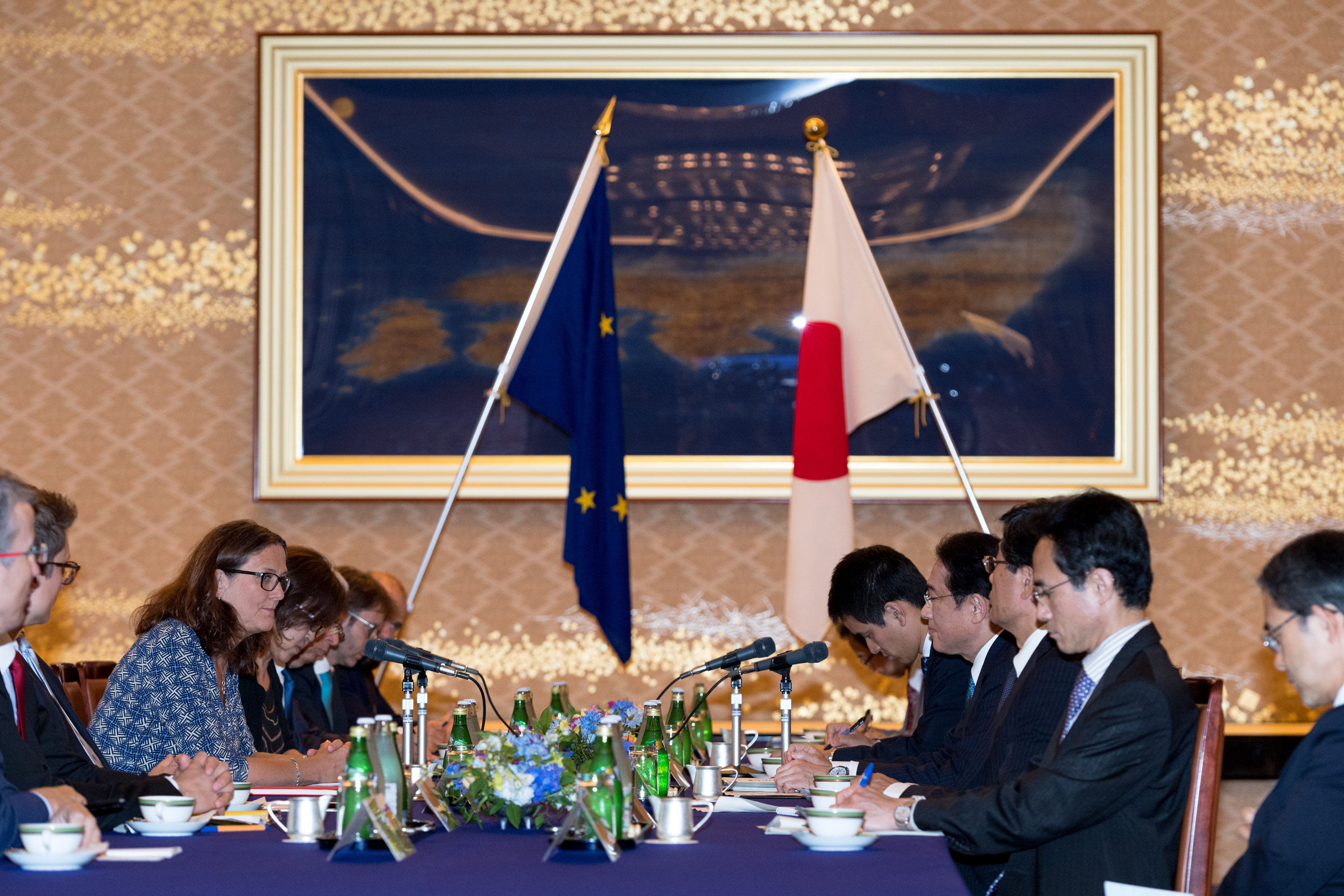 Japan, EU close in on trade agreement Japan, EU close in on trade agreement