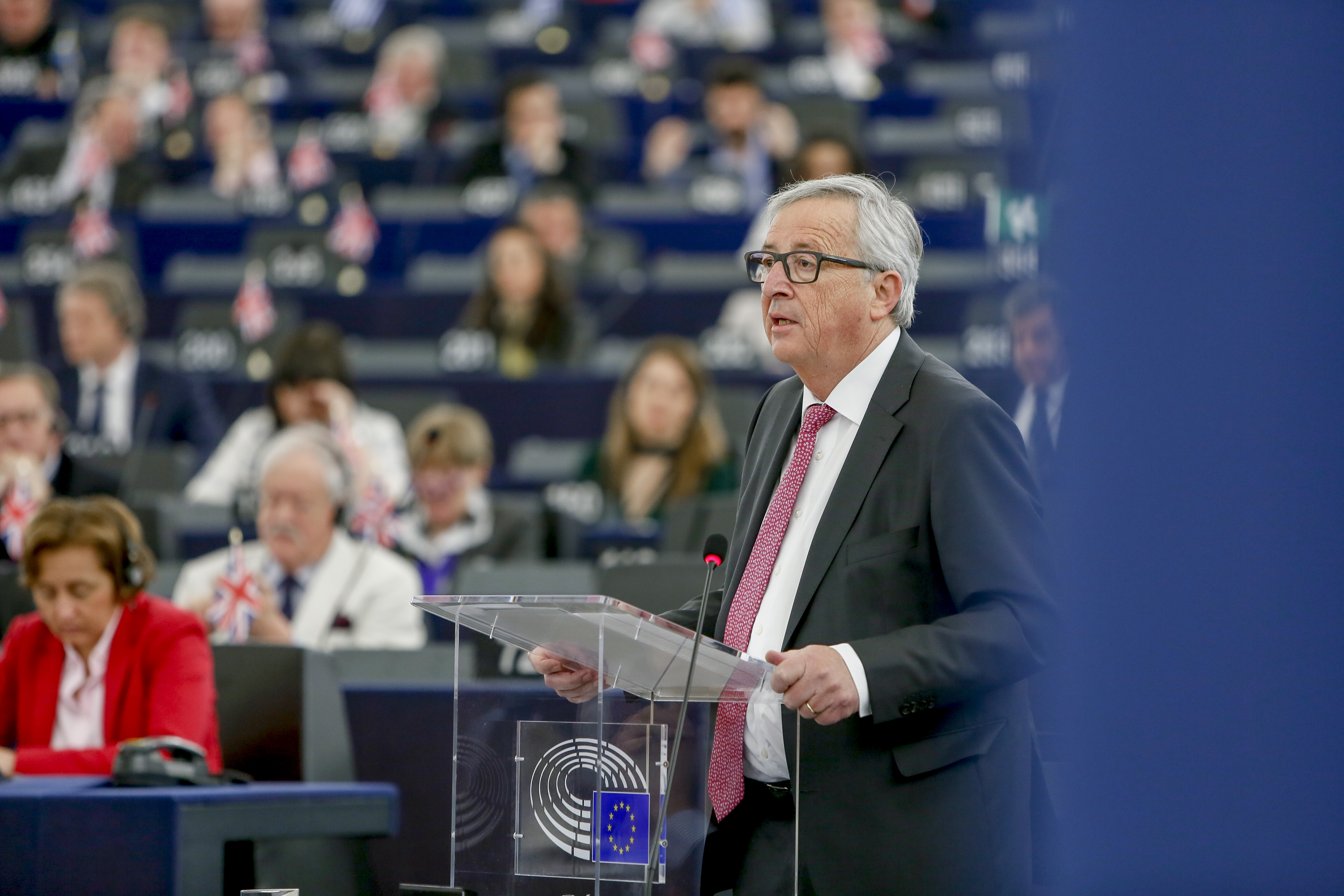 Juncker: 'The European Parliament is ridiculous. Very ridiculous' Juncker: 'The European Parliament is ridiculous. Very ridiculous'