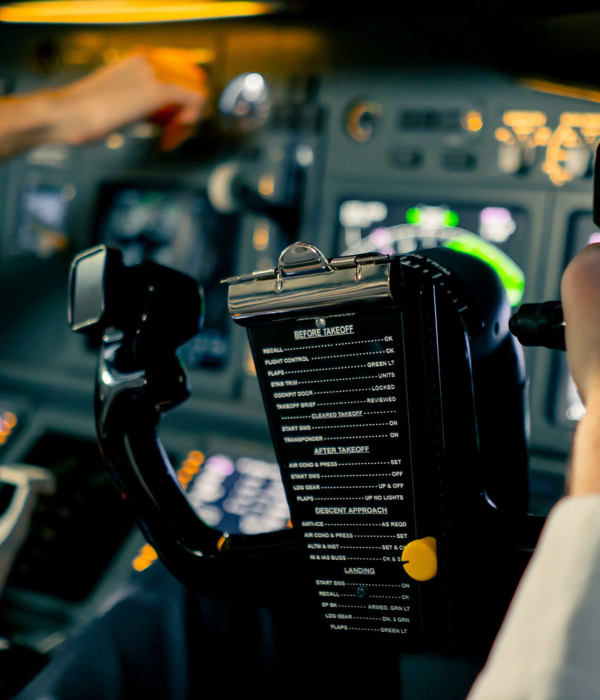 Cockpit3