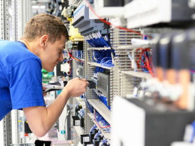 Vacature Techniek Monteur Kastenen Paneelbouw4