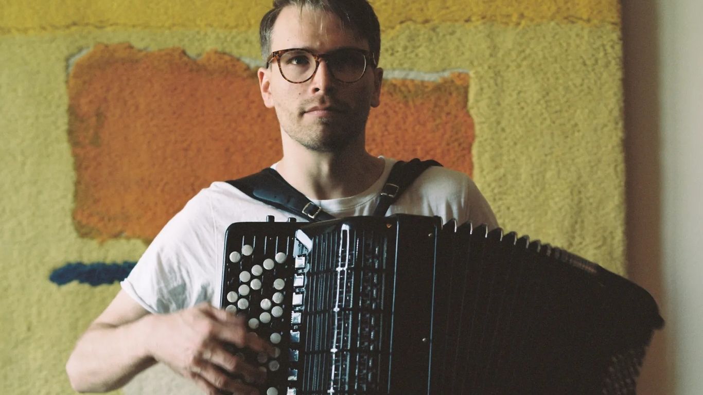 Matti Pulkki ja harmonikka