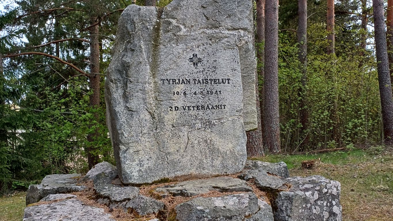 Historiakävely sotamuistomerkeillä Parikkalassa