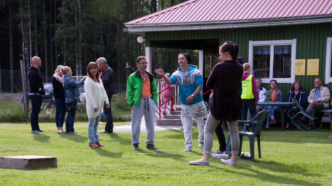 Pihapelejä