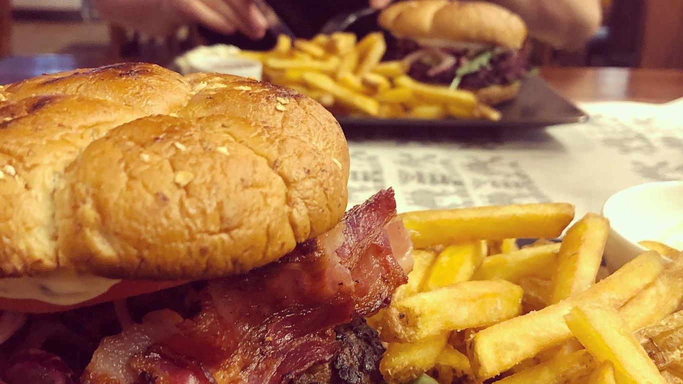 Parppein burgeri-iltamat