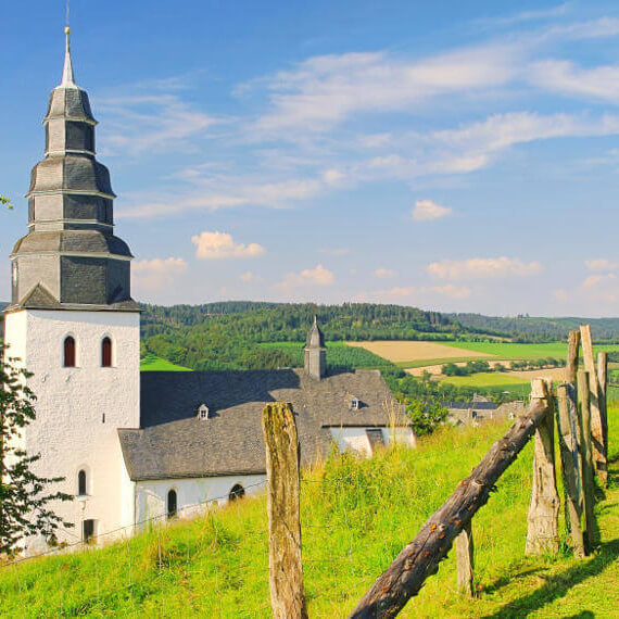 Besuche das Sauerland mit dem Fernbus Reise günstig mit dem Fernbus ins Sauerland