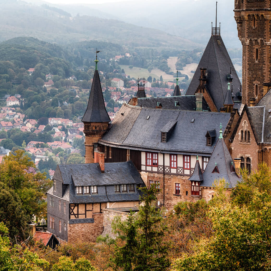 Besuche die "bunte Stadt am Harz" mit dem Bus Günstig mit dem Fernbus nach Wernigerode reisen