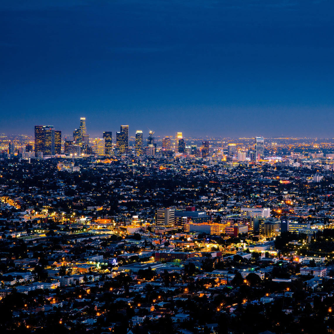 Catch an overnight bus to Los Angeles Catch an overnight bus to Los Angeles