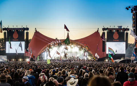 FlixBus kører festivalgæsterne helt til døren på årets Roskilde Festival FlixBus kører festivalgæsterne helt til døren på årets Roskilde Festival