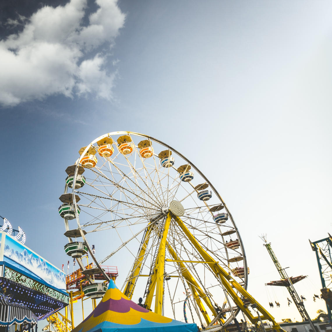 Pak de bus naar steden met amusementsparken Steden met amusementsparken