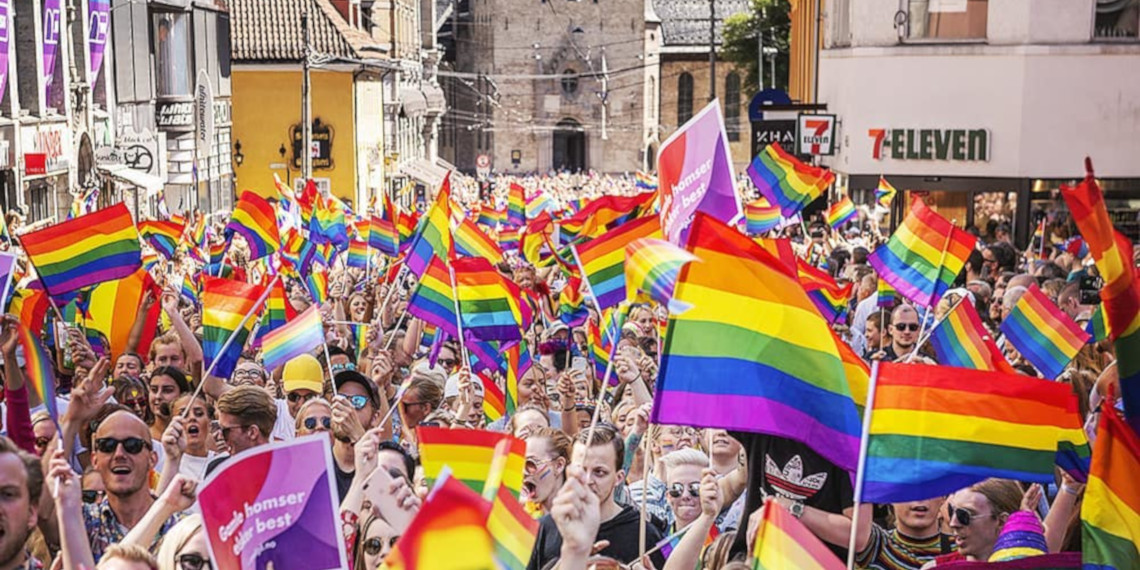 Join the Pride by bus Go to Pride in the US