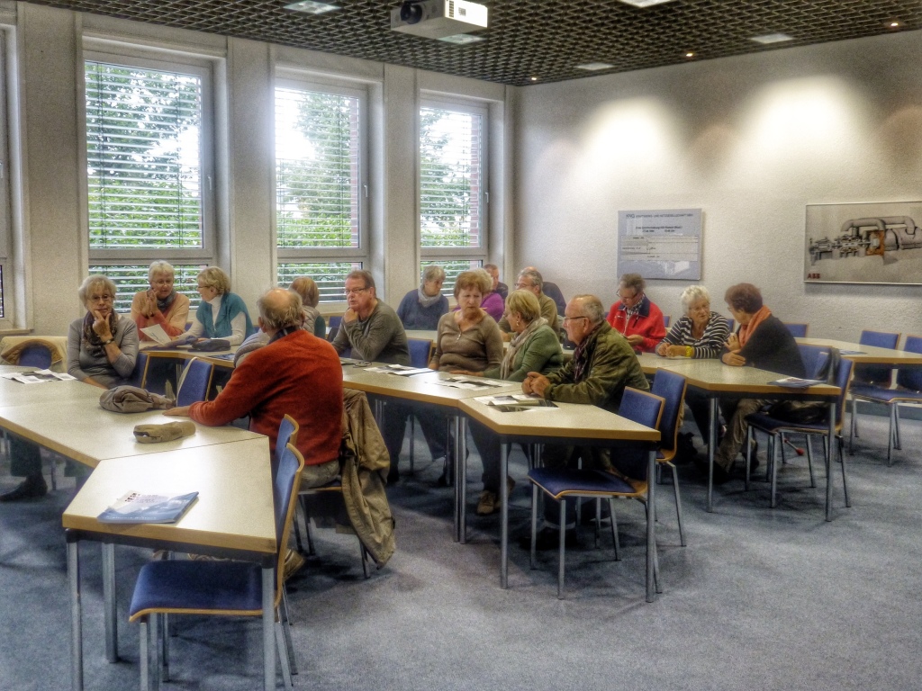 im Vortragsraum des Kraftwerks im Vortragsraum des Kraftwerks
