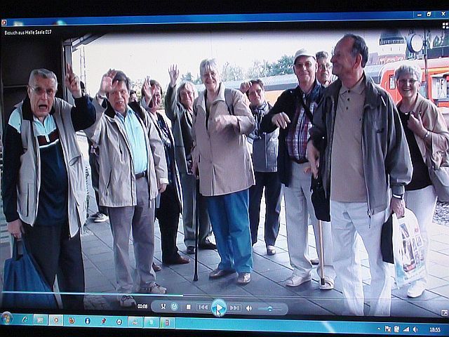 Mitglieder am Bahnhof Mitglieder am Bahnhof