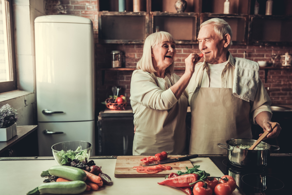 Paar kocht gemeinsam Paar kocht gemeinsam