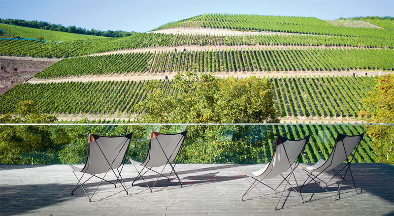 Blick auf den Wein, Hermannsberg - S.50-51 in Die Architektur des Weines © avedition Blick auf den Wein, Hermannsberg - S.50-51 in Die Architektur des Weines © avedition