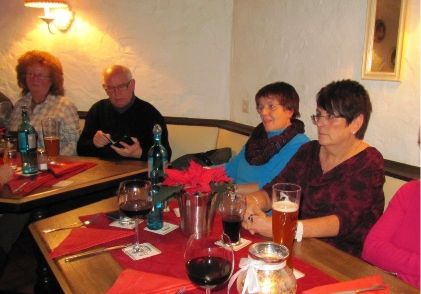 Fröhliche Runde Fröhliche Runde