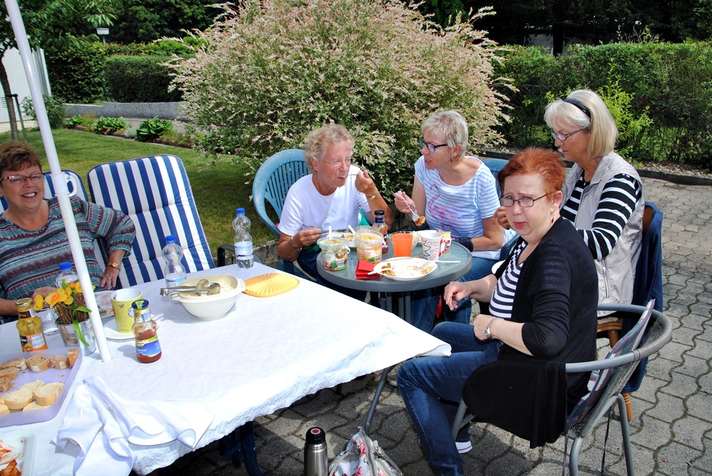 8 jähriges Besehen 8 jähriges Besehen