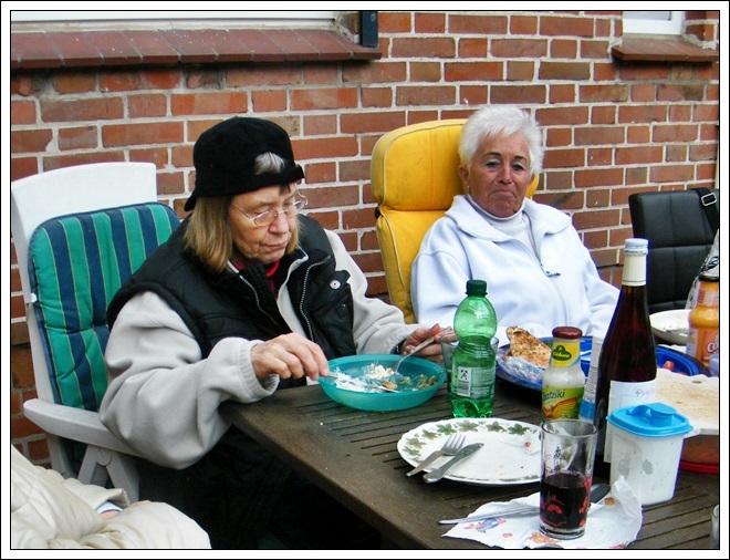 Ingrid und Uschi Ingrid und Uschi