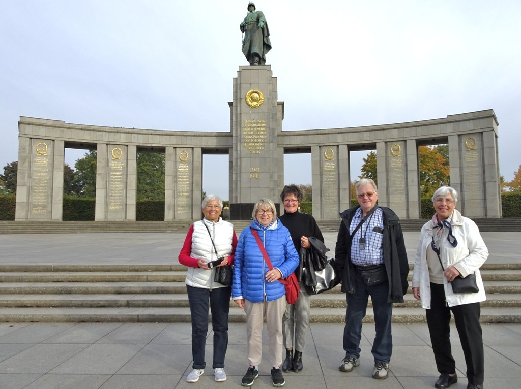 Russ.Ehrenmal Russ.Ehrenmal