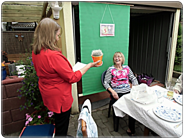 Ingrid und Evi Ingrid und Evi