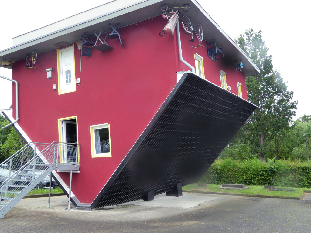 Steht Hier Die Welt Kopf Oder Nur Das