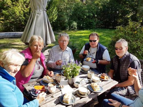 Teeschalenbesuch Teeschalenbesuch