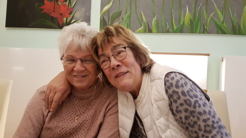 Britti und Hundeliebhaberin Britti und Hundeliebhaberin