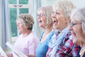 Frauen beim Singen Frauen beim Singen