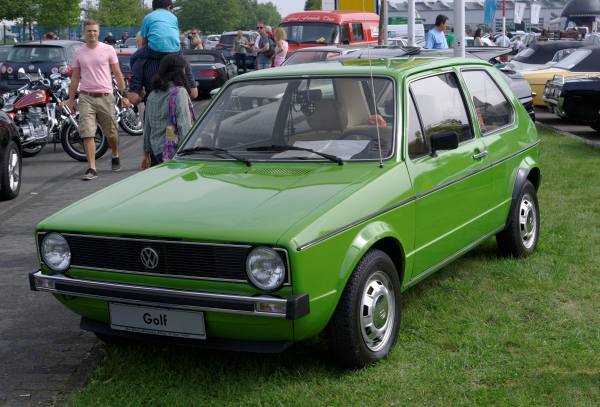 Grüner VW Golf 1 Grüner VW Golf 1