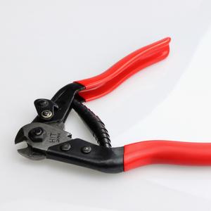 Pince coupe-câble HIT La découpe des câbles acier en un seul geste