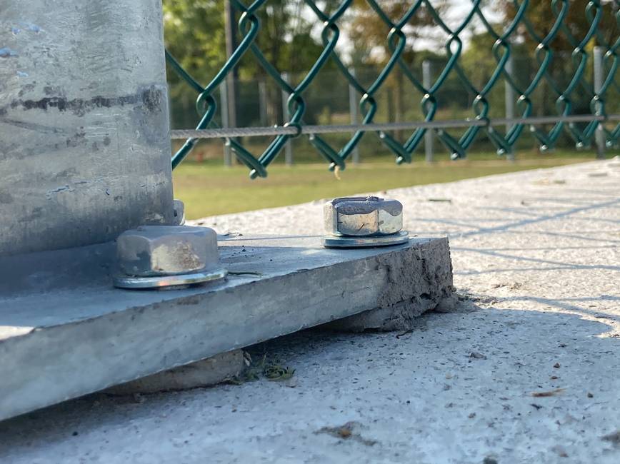 Chemical anchor For fastening to concrete