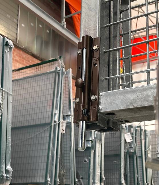 Bronze steel lock For ground closure