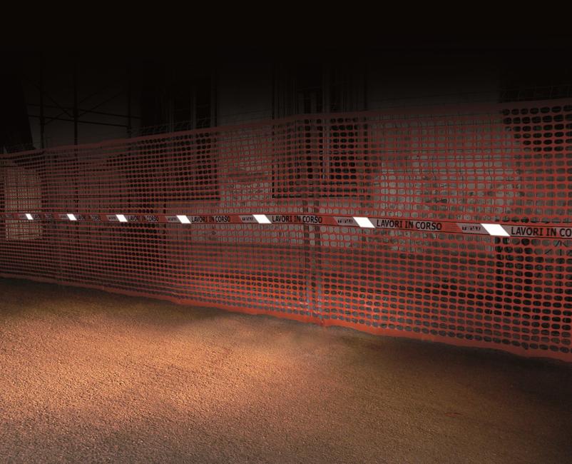 Working Safety fence for building sites with refractive tape