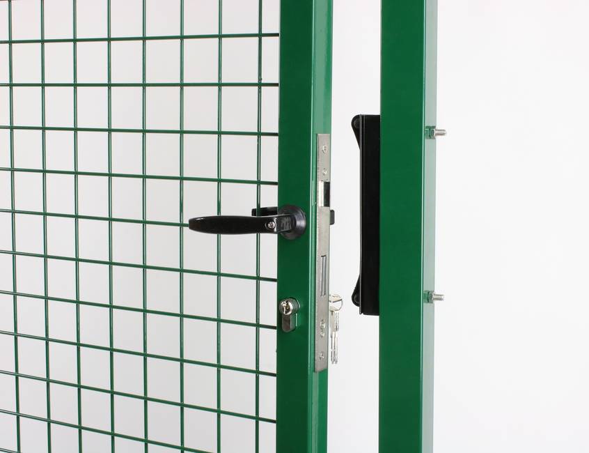 Two wings green Garden gate With stainless steel accessories