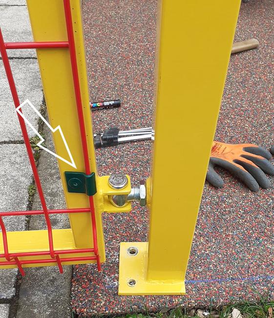 Plate for panels To lay panels easely