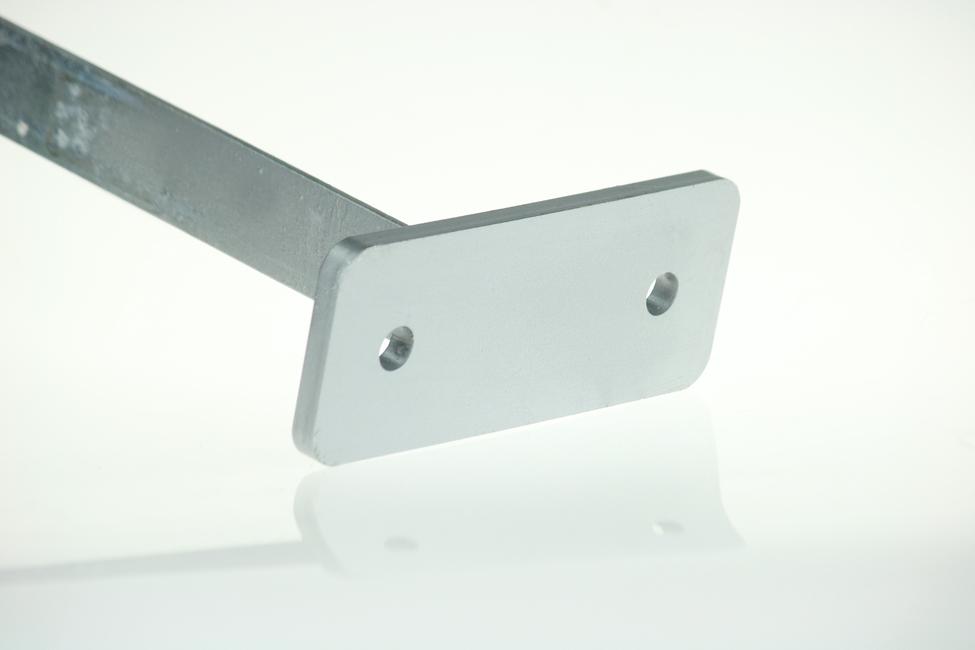 Galvanized T-post with welded fixing plate For a wall installation