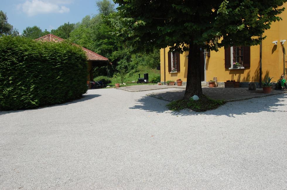 Gravel Lock The solution for car parks and gravel paths