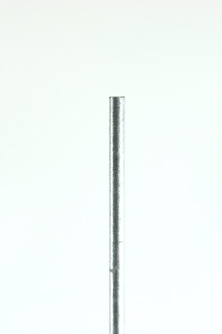 Round galvanized steel bar To secure a mesh fence to a Sport pole