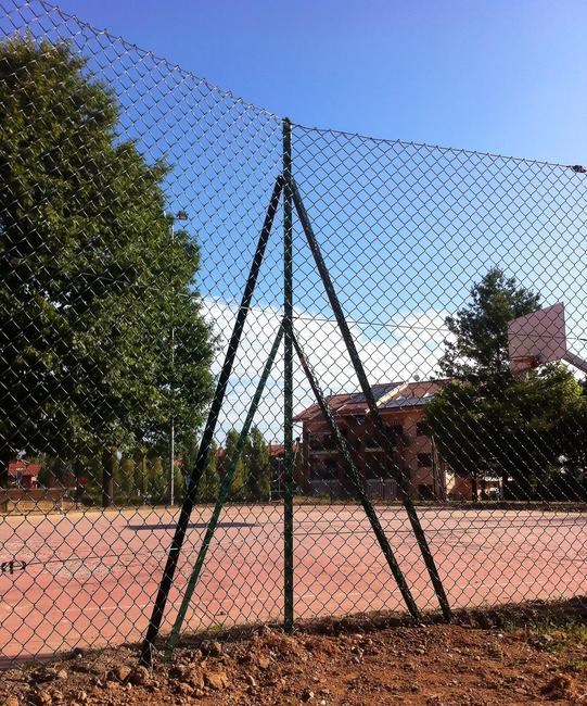 Basic green L-shaped brace arm The plastic coated L-shaped brace arm