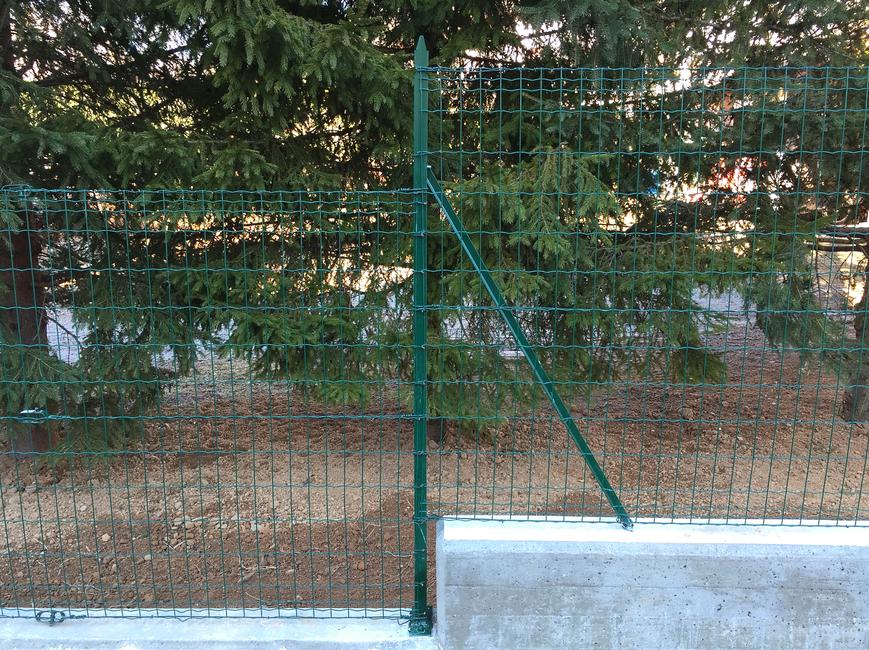 Basic green L-shaped brace arm The plastic coated L-shaped brace arm