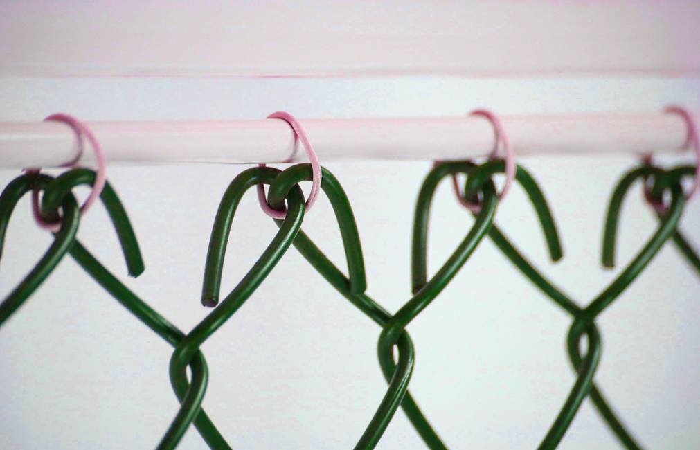 Chain link mesh Ø 4 The mesh for sports facilities and large wild animals