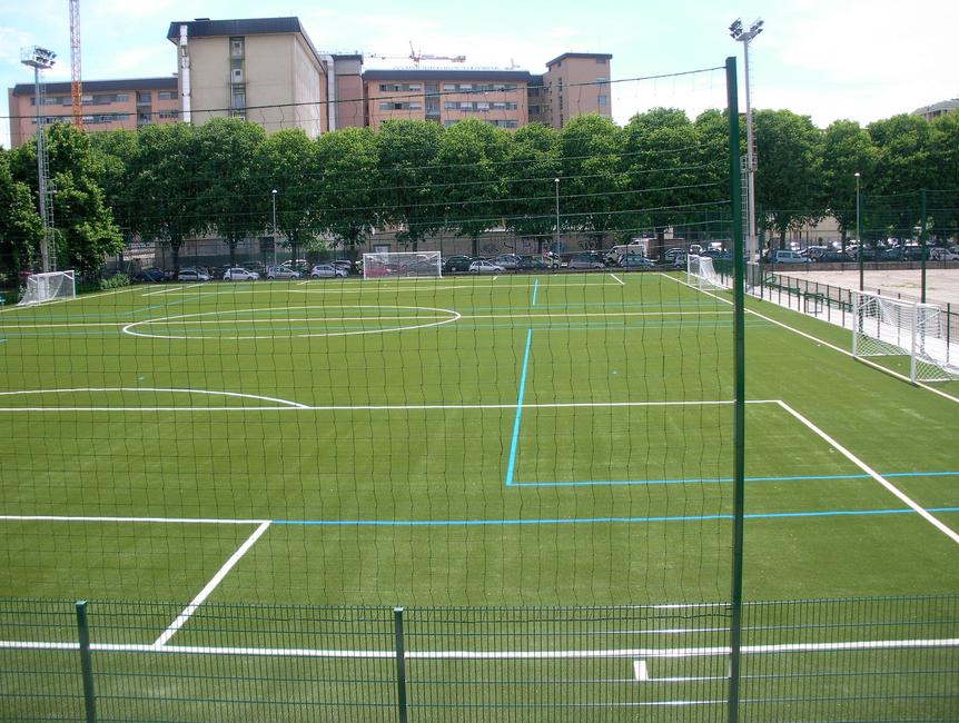 Filet polyéthylène 130x130 standard Le filet économique pour terrains de football