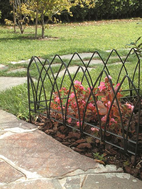 Goticdeco Gothic arched lawn edging