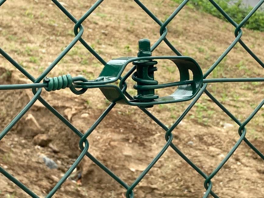 Green wire tensioner Essential to your fence