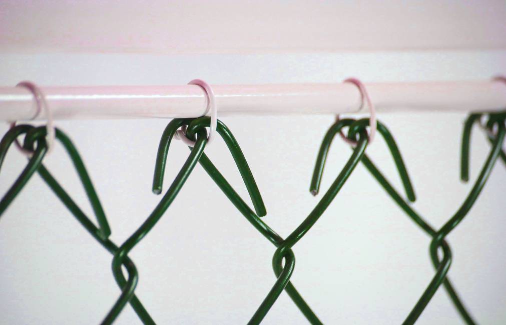 Heavy duty chain link mesh Ø 3.2 The chain link mesh for sports facilities