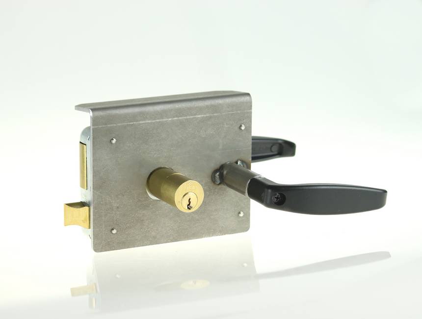 Plaque de fixation Cisa droite Pour serrure Cisa droite poussant