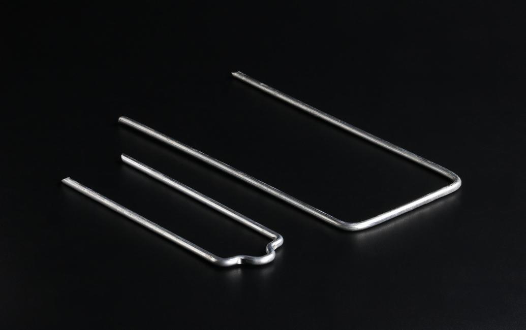 Plus staple Easy out staple