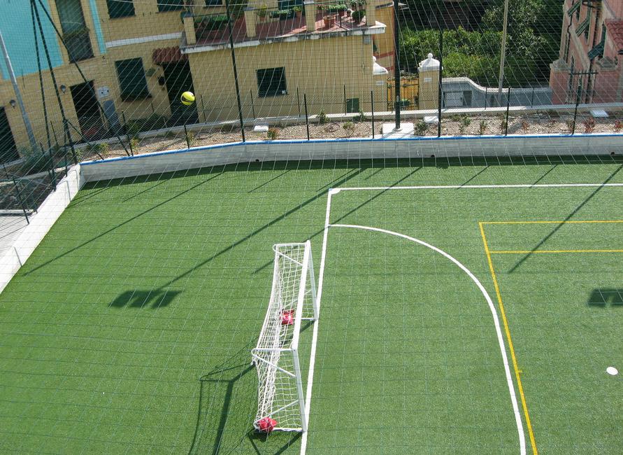 Polyethylene net 150x150 The overhead and perimeter field mesh for sport facilities