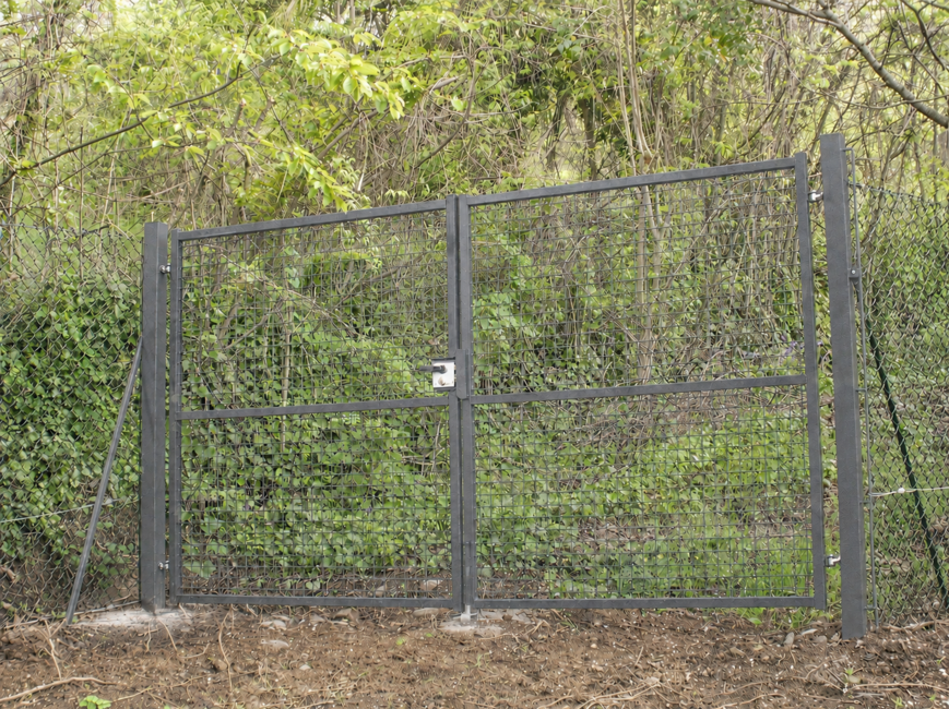 Portail standard gris 2 battants Le portail robuste
