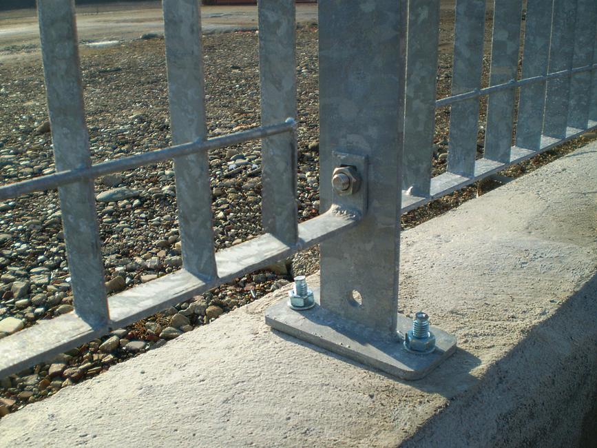 Post For electro forge-welded grating